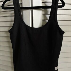 Cropped Vuory black dream knit tank top.